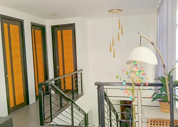 Near T1 Airpor, Garden With 20m Pool Villa, Family & Group Event & Ktv * Manila