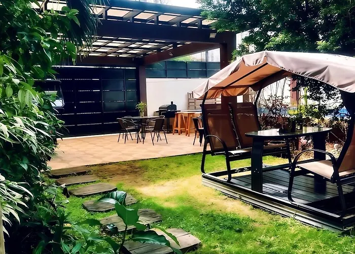 Near T1 Airpor, Garden With 20m Pool Villa, Family & Group Event & Ktv Manila