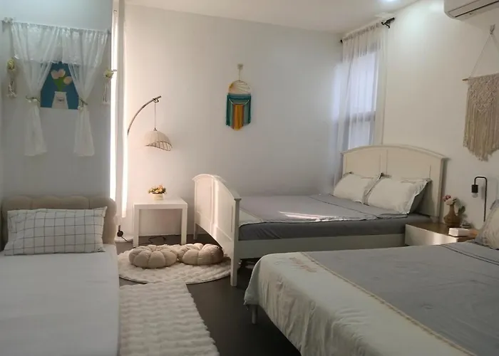 Near T1 Airpor, Garden With 20m Pool Villa, Family & Group Event & Ktv * Manila
