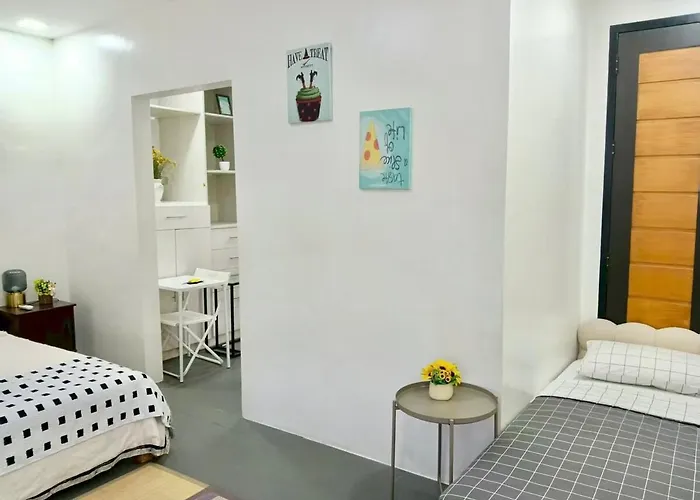 Near T1 Airpor, Garden With 20m Pool Villa, Family & Group Event & Ktv Villa Manila
