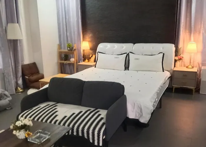 Near T1 Airpor, Garden With 20m Pool Villa, Family & Group Event & Ktv Villa *