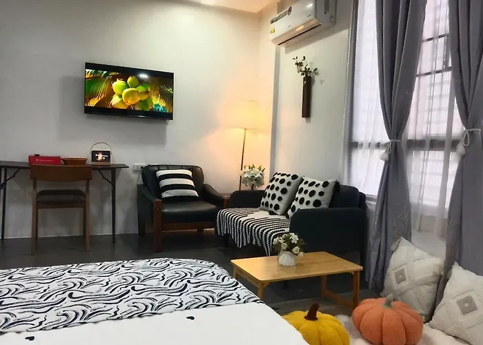 Villa Near T1 Airpor, Garden With 20m Pool Villa, Family & Group Event & Ktv