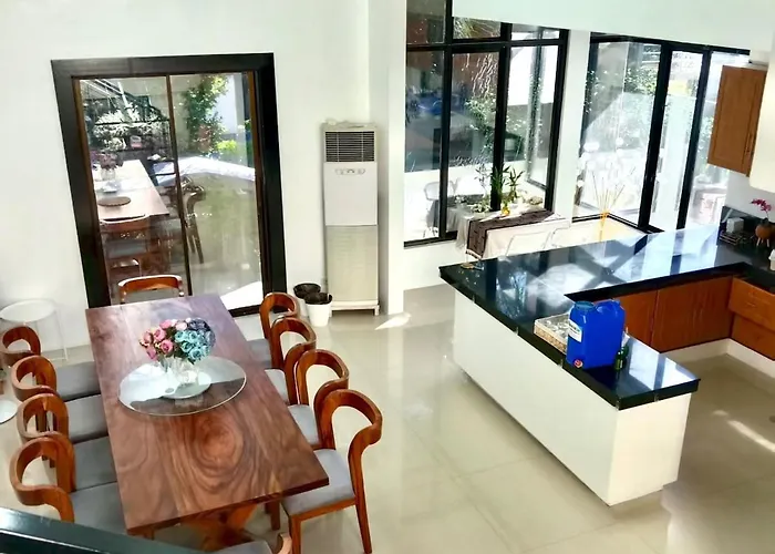 Near T1 Airpor, Garden With 20m Pool Villa, Family & Group Event & Ktv Villa *