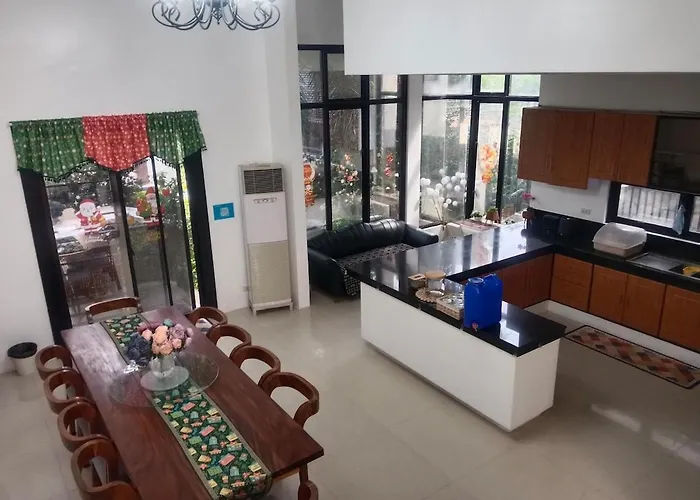 Villa Near T1 Airpor, Garden With 20m Pool Villa, Family & Group Event & Ktv *